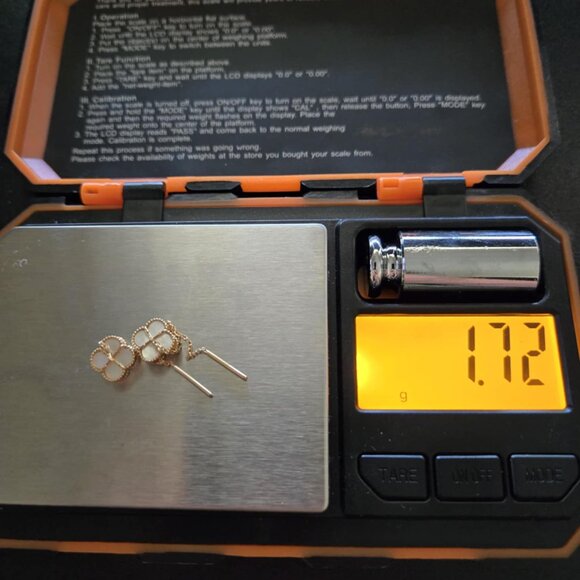 Clover design dangling - Gold Earring - Picture 16 of 16